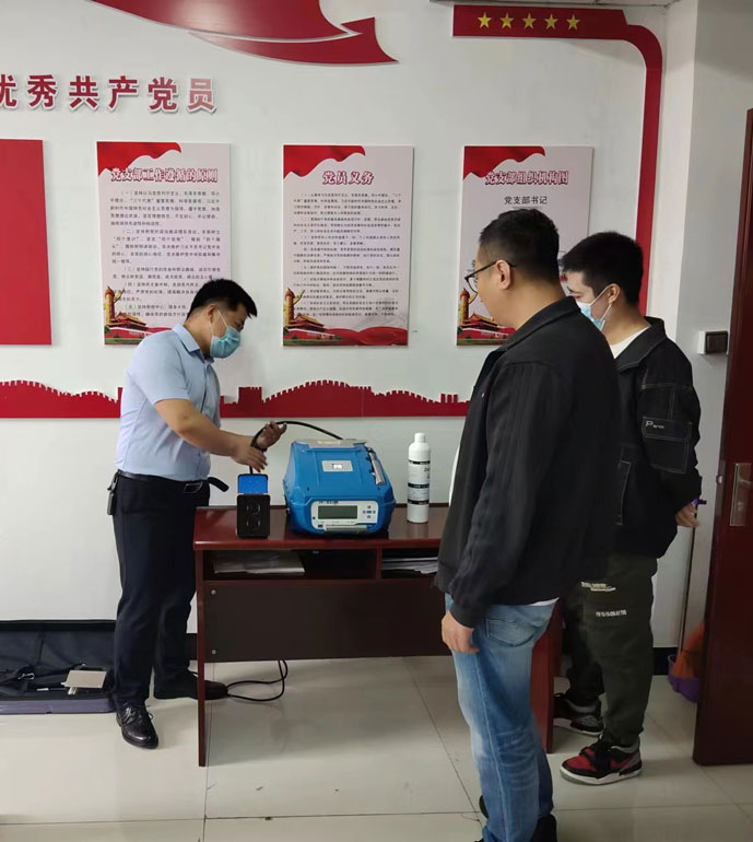 吴忠生态环境监测站非甲烷总烃分析仪验收