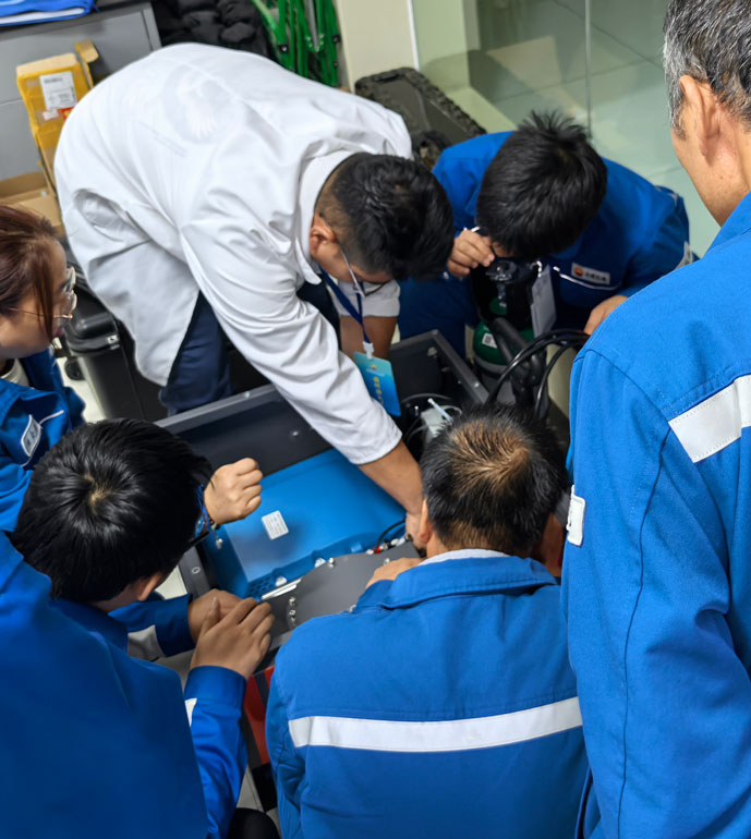 庆阳某石化公司PF-300非甲烷总烃分析仪交付验收